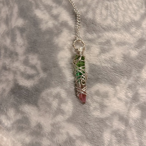 Rainbow Aura Quartz necklace. - Picture 4 of 4